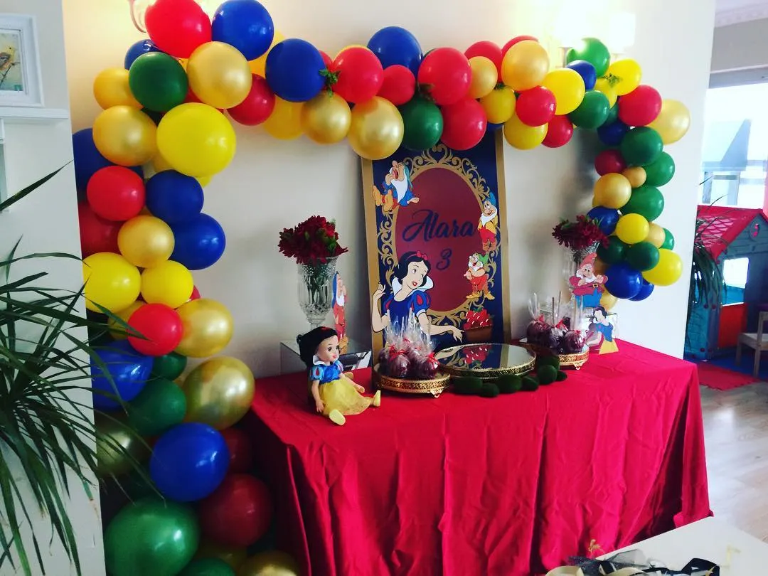 Ankara nişan etkinliği için balon dekorasyonu